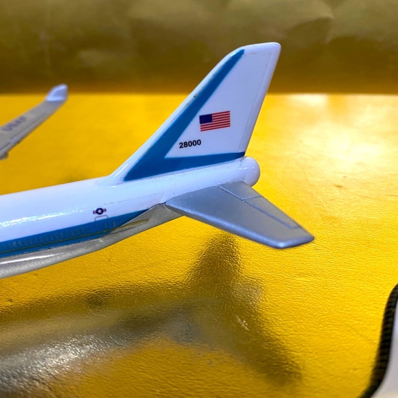 AIR FORCE ONE USA PRESIDENT BOEING 747 & USA NASA SPACE SHUTTLE COLLECTIBLE - Picture 7 of 13